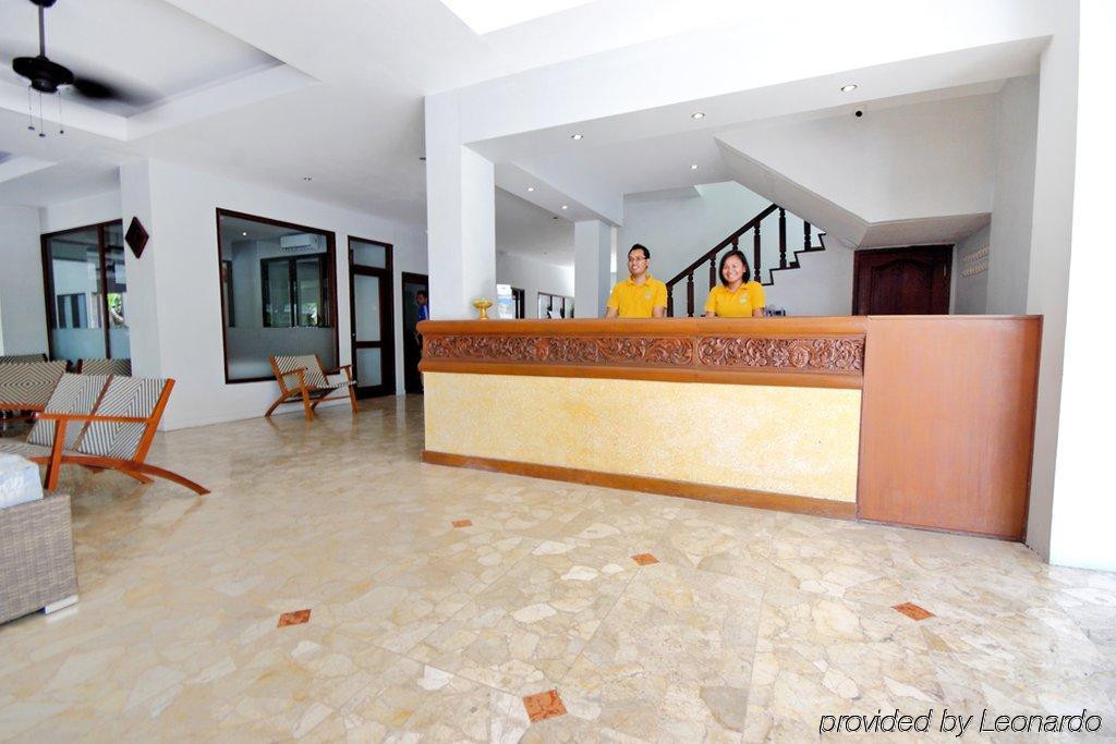 Kuta One Party Hotel Extérieur photo
